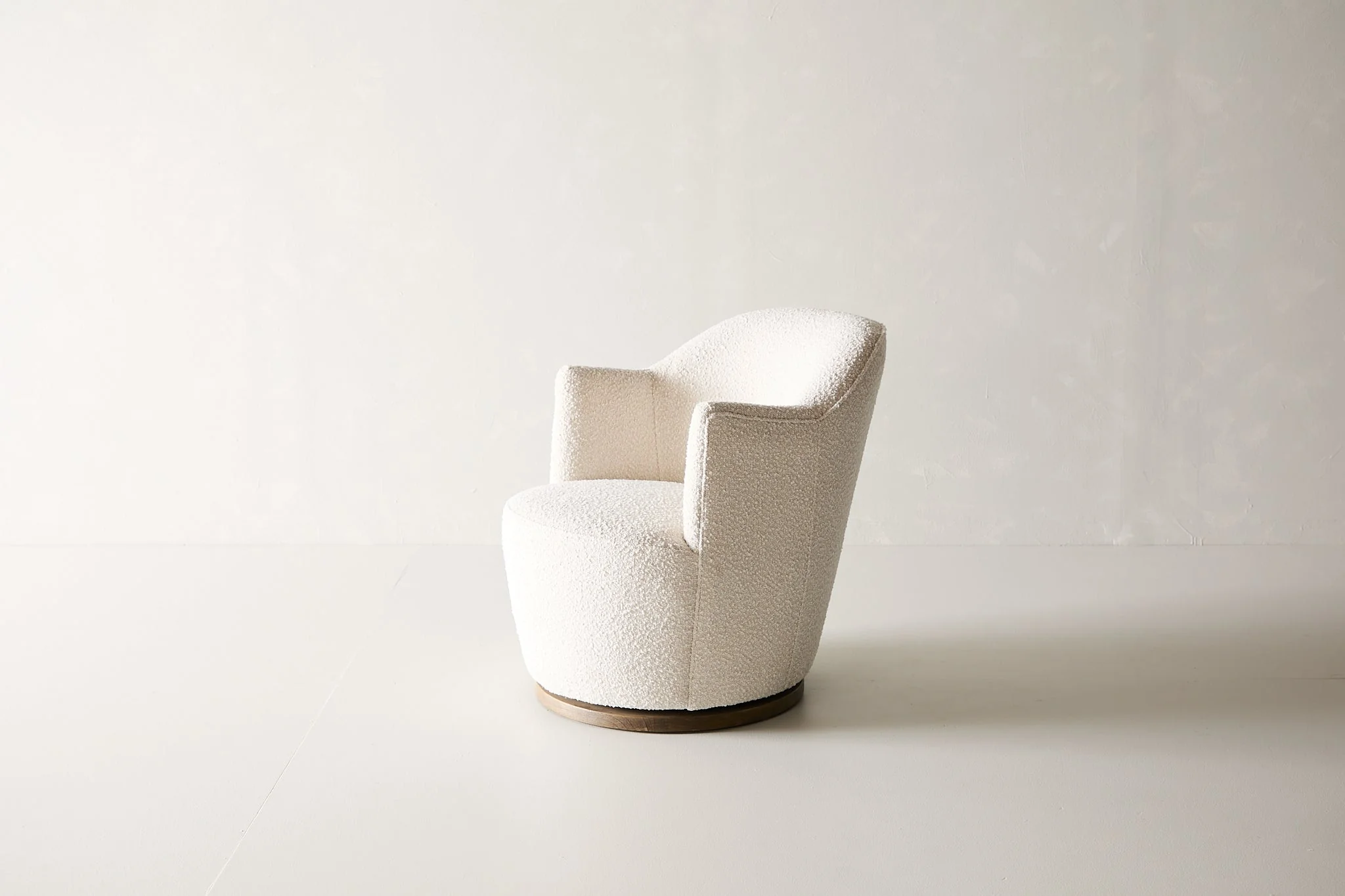 Audrey Swivel Chair - Image 3