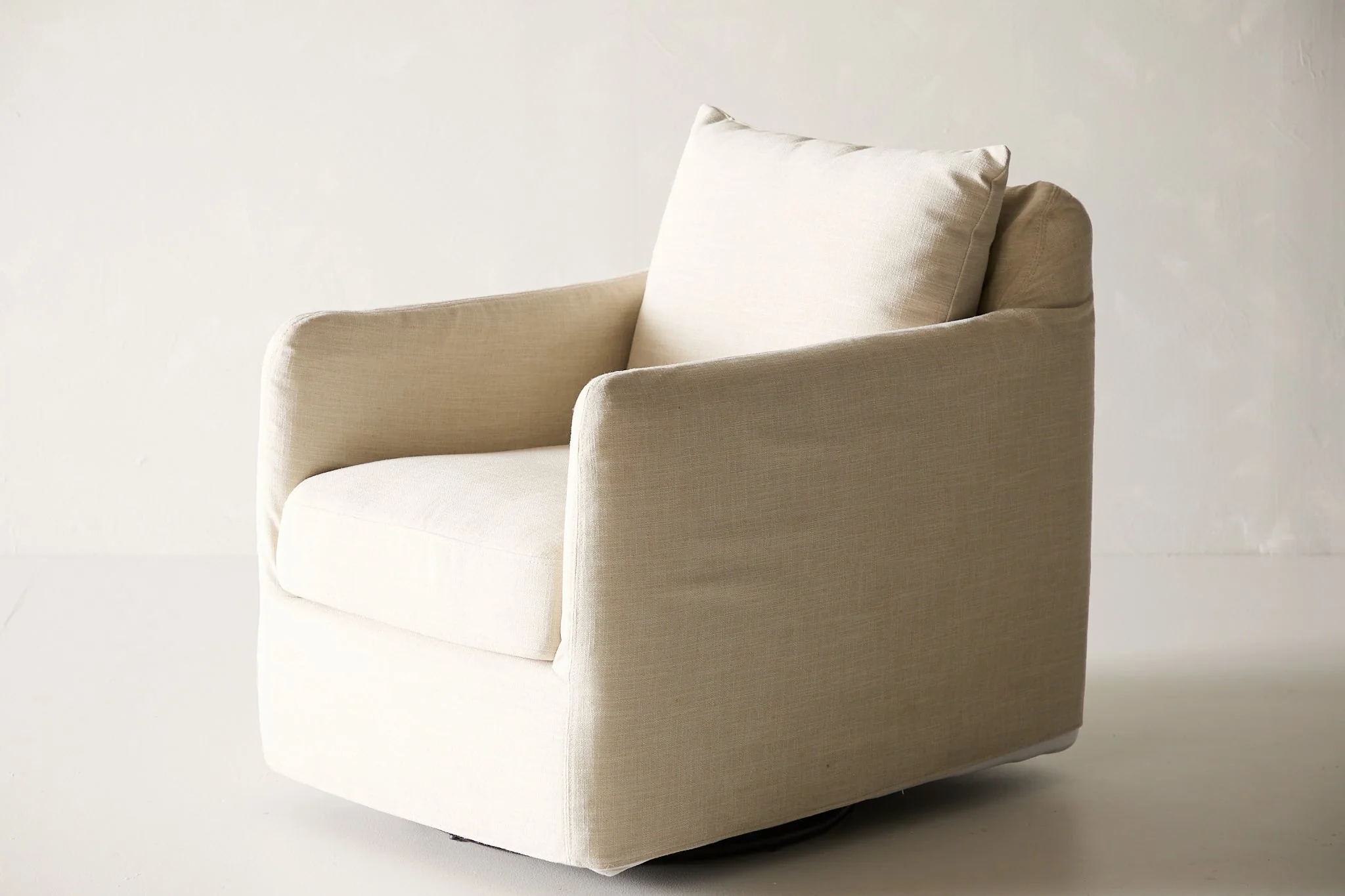 Bonnie Swivel Chair - Image 3