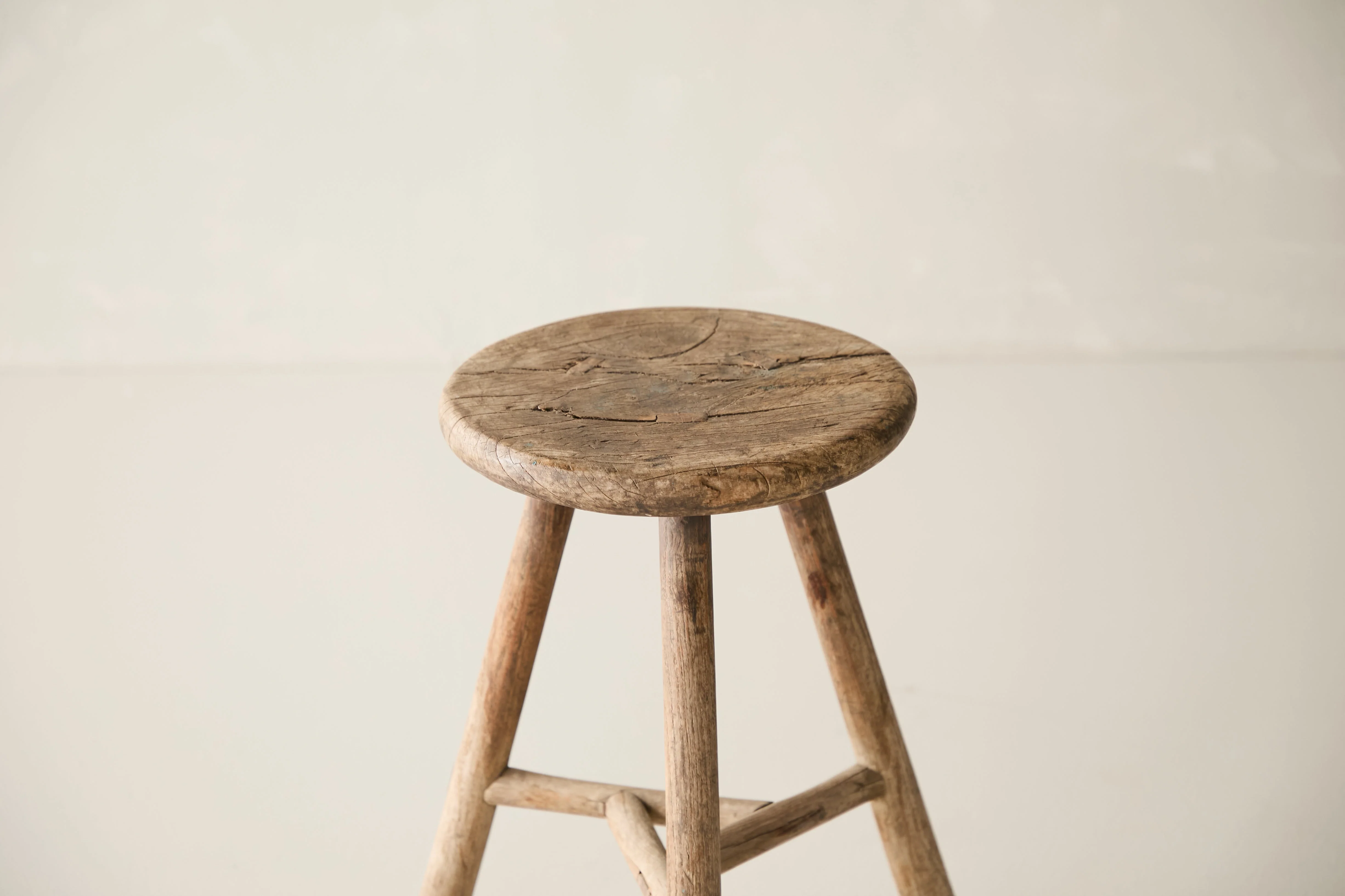 Vintage Solid Elm Cobbler Stool - Circa 1955 No. JJ4 - Image 2